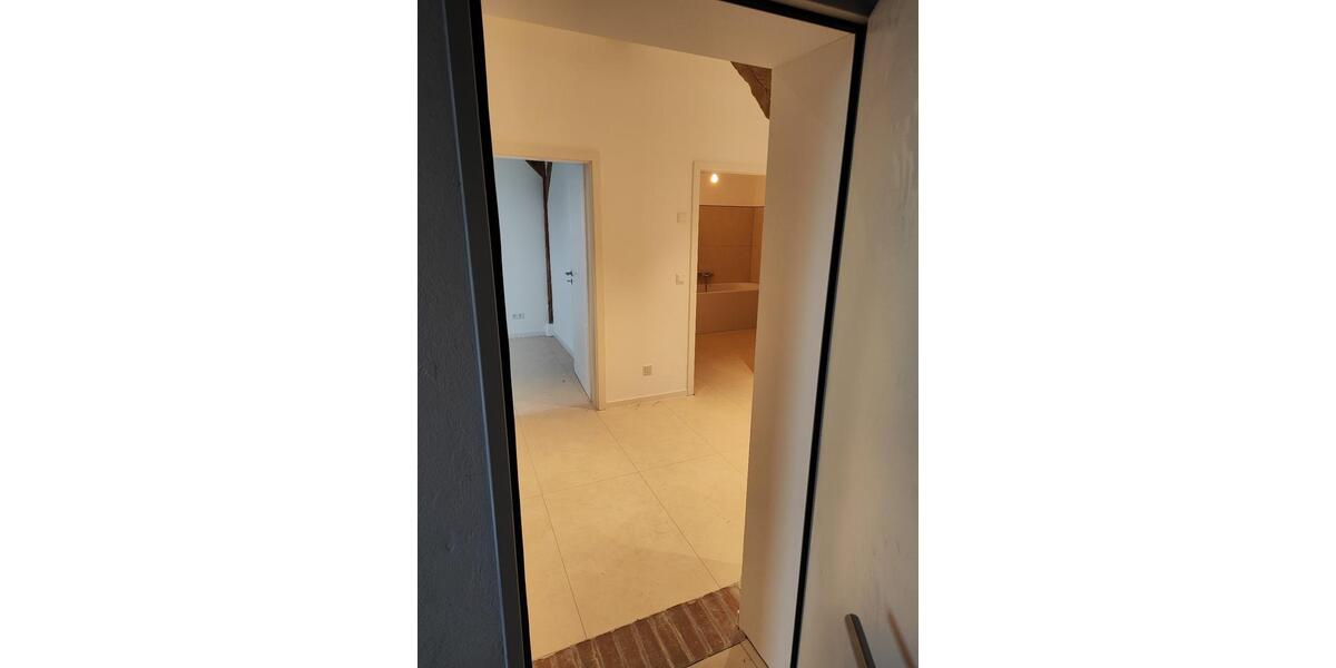 Erdgeschoßwohnung Güstrow - 5 Zimmer, 140 m&sup2;, 1.400&euro; | Angebot:26381991