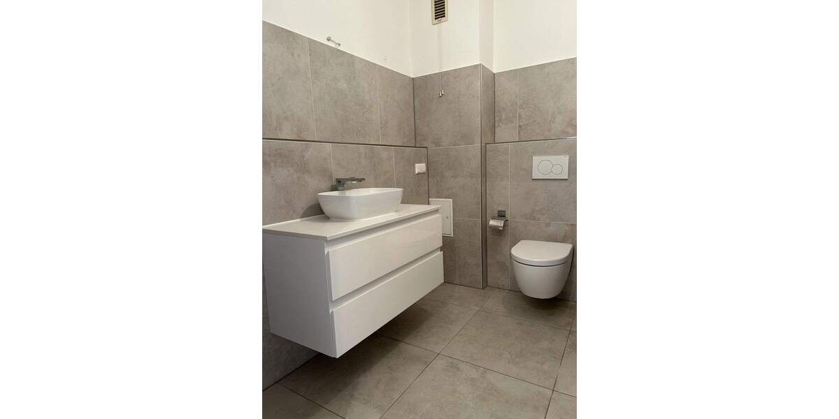 Etagenwohnung Mönchengladbach Stadtmitte - 2 Zimmer, 71 m&sup2;, 899&euro; | Angebot:25067161