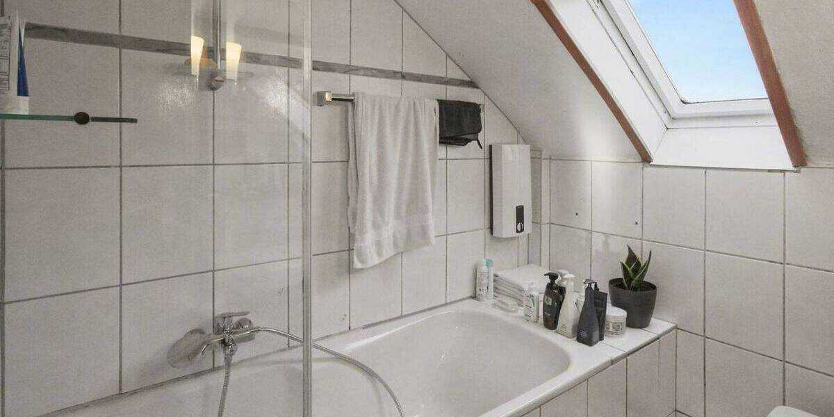 Mehrfamilienhaus, Wohnhaus Uhingen Baiereck - 6 Zimmer, 147 m&sup2;, 299.000&euro; | Angebot:26291346