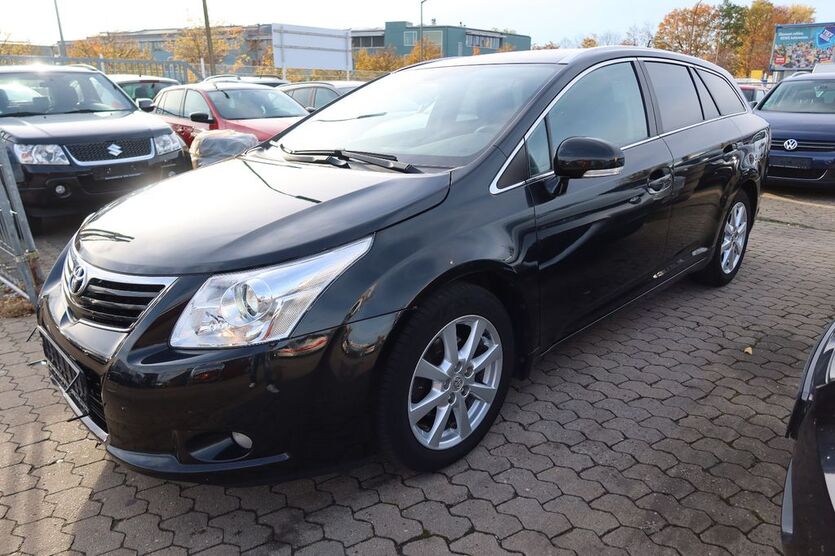 Toyota Avensis 229.000 km 5.390 € Nürnberg 90439