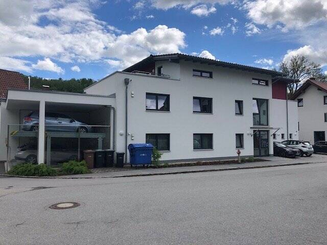 KfW55 3-­Zimmerwohnung mit Lift, Terrasse und Multi-Parking-Carport 3 zimmer