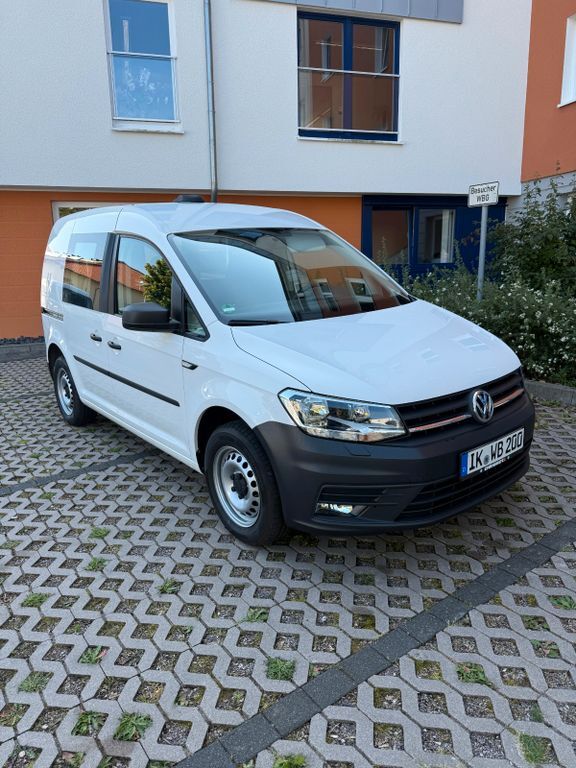VW Caddy 71.129 km 12.750 € Ilmenau 98693