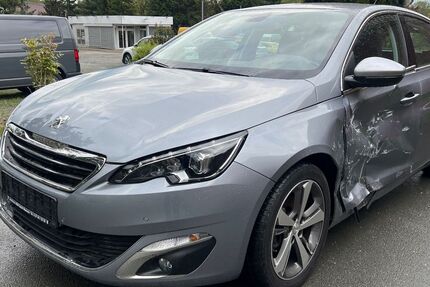 Peugeot 308 70.000 km 4.100 &euro; Werdau 08412