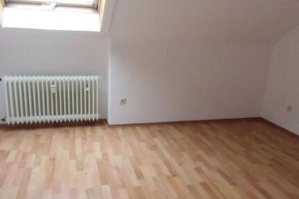 Dachgeschoßwohnung in Künzell-Bachrain zimmer