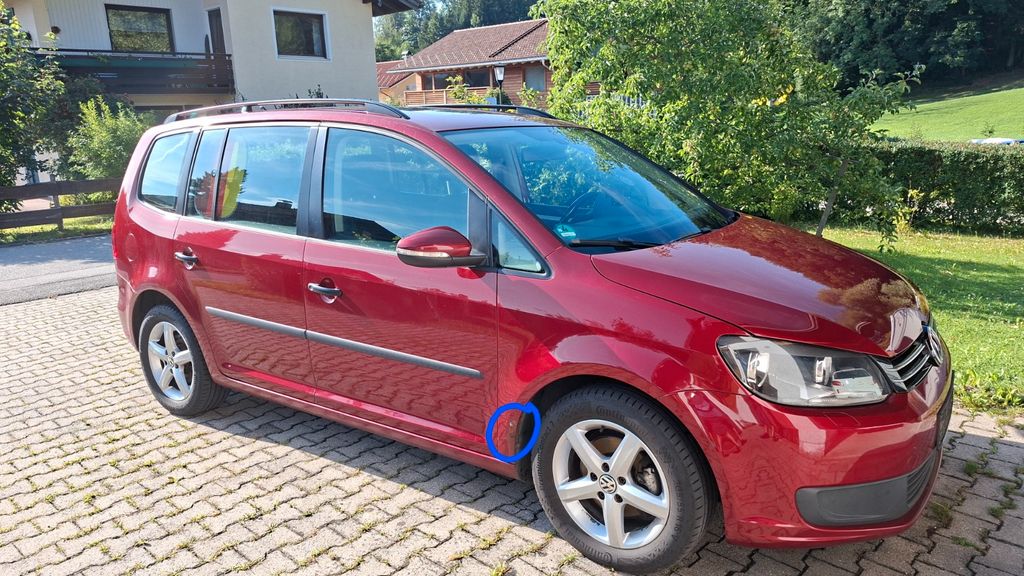 VW Touran 202.000 km 5.450 &euro; Bergen 83346