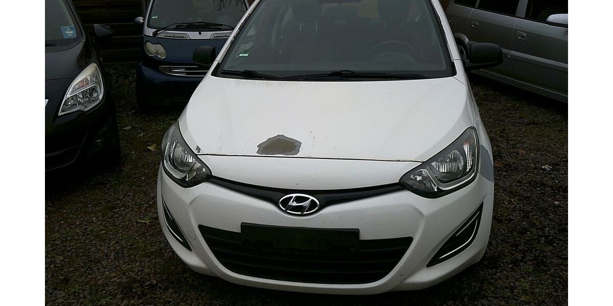 Hyundai i20 123.800 km 2.000 &euro; Grevenbroich 41516