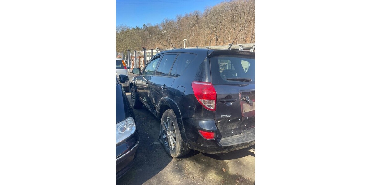Toyota RAV 4 246.000 km 3.900 &euro; Siegen 57072