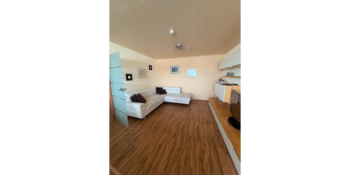 Helle 3-Zimmer-Wohnung mit Weitblick über Schweinfurt – Am Bergl 3 zimmer