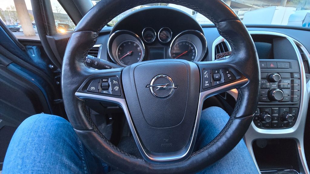 Opel Astra 143.100 km 6.500 &euro; Esslingen 73730