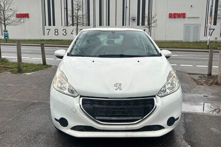 Peugeot 208 160.000 km 3.200 &euro; Giessen 35394