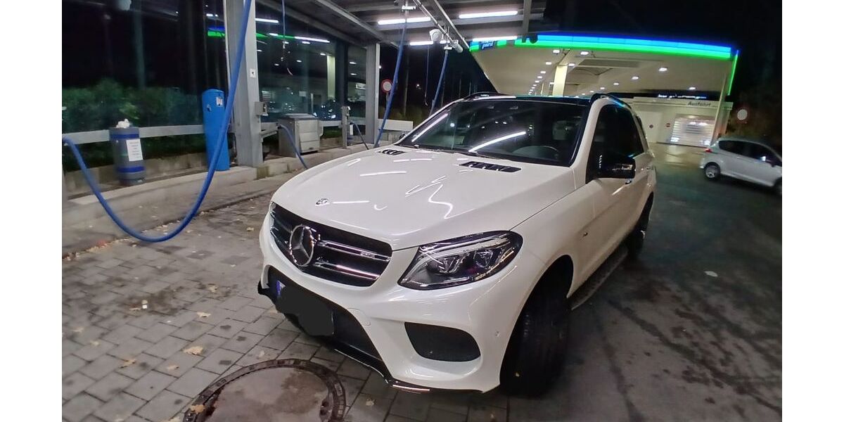 Mercedes-Benz GLE 43 AMG 149.800 km 31.999 &euro; München 81547