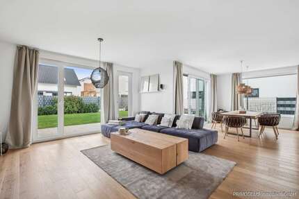 Haus Bruchköbel - 7 Zimmer, 292 m&sup2;, 1.550.000&euro; | Angebot:24637185