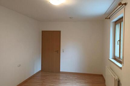 Wohnung Parsberg - 2 Zimmer, 67 m&sup2;, 575&euro; | Angebot:24848484