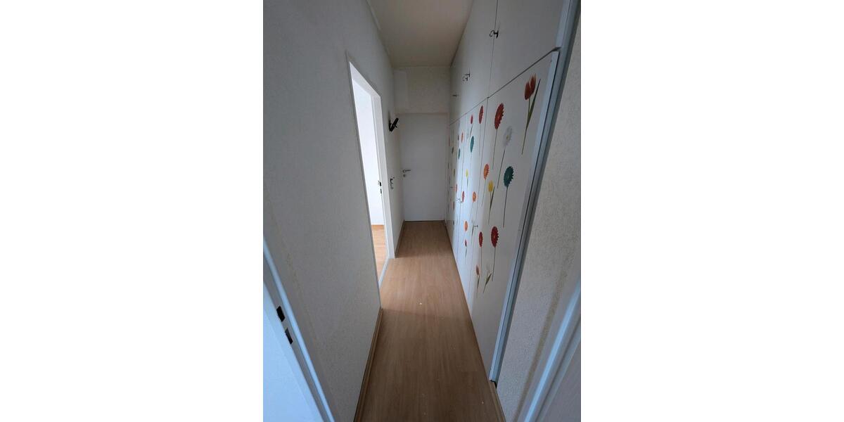 Etagenwohnung Saarbrücken Eschberg - 5 Zimmer, 132 m&sup2;, 1.370&euro; | Angebot:26398758