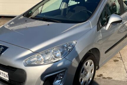 Peugeot 308 111.000 km 4.700 € Herten 45699