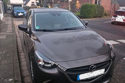 Mazda 2 87.000 km 10.950 &euro; Krefeld 47839