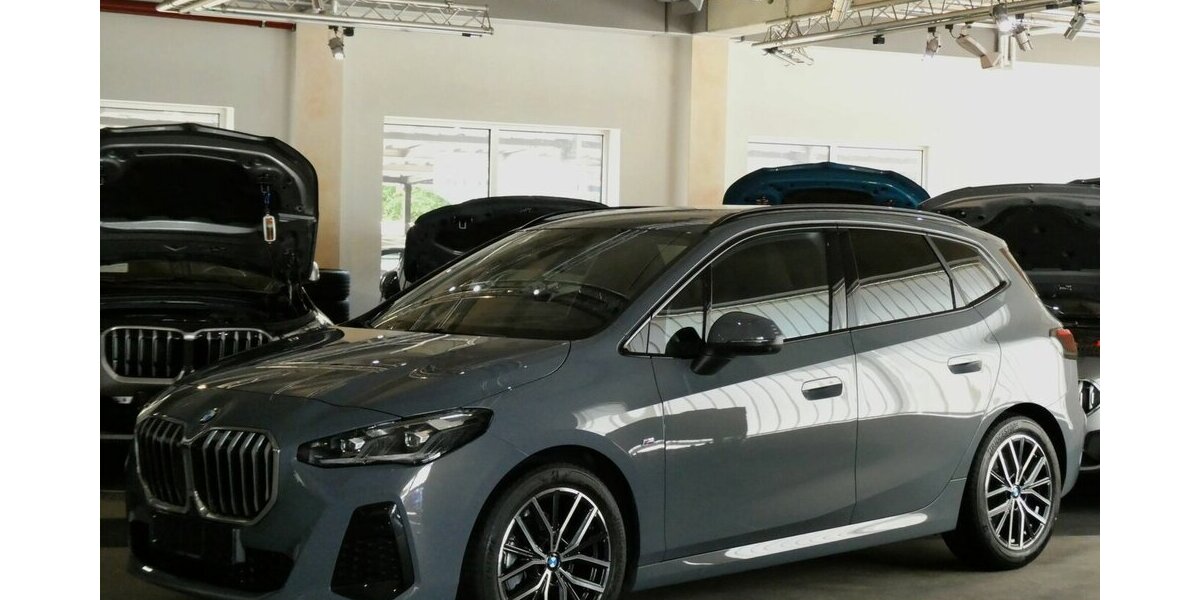 BMW 218 Active Tourer i MSport Echtleder NP:56.120 22.996 km 29.290 &euro; Landshut 84030