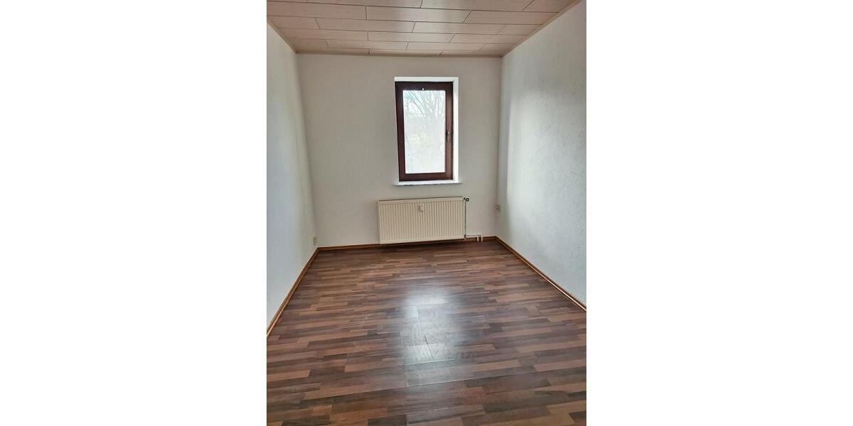 Dachgeschoßwohnung Reichenbach im Vogtland - 3 Zimmer, 85 m&sup2;, 425&euro; | Angebot:26384061