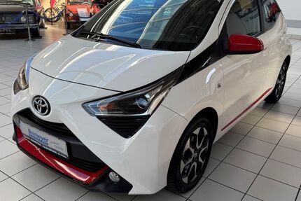 Toyota Aygo (X) 43.605 km 9.950 &euro; Paderborn 33104