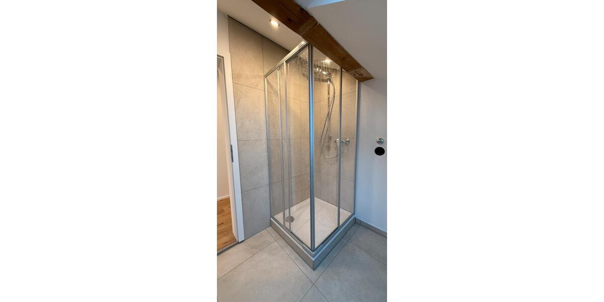Dachgeschoßwohnung Vilsbiburg - 3 Zimmer, 78 m&sup2;, 790&euro; | Angebot:26123364