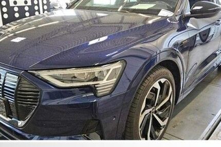Audi e-tron 37.407 km 43.980 &euro; Leer (Ostfriesland) 26789