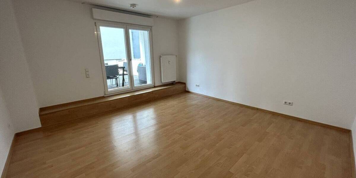 Etagenwohnung Saarbrücken St Johann - 2 Zimmer, 113 m&sup2;, 369.000&euro; | Angebot:26514732