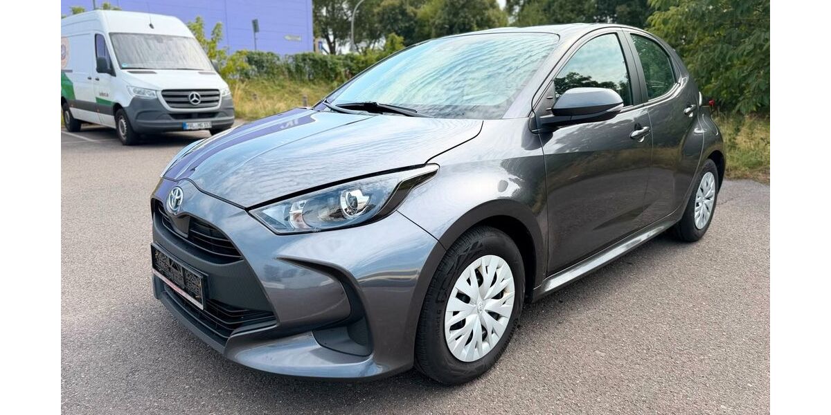 Toyota Yaris 116.000 km 14.499 &euro; Berlin 12057