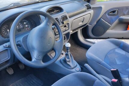 Renault Clio 122.800 km 999 &euro; Solingen 42657
