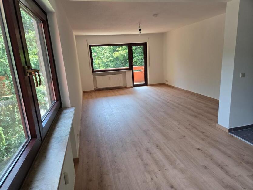 Großzügige 4-Zimmer-Eigentumswohnung mit Balkon