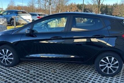 Ford Fiesta 72.000 km 9.900 &euro; Gilching 82205