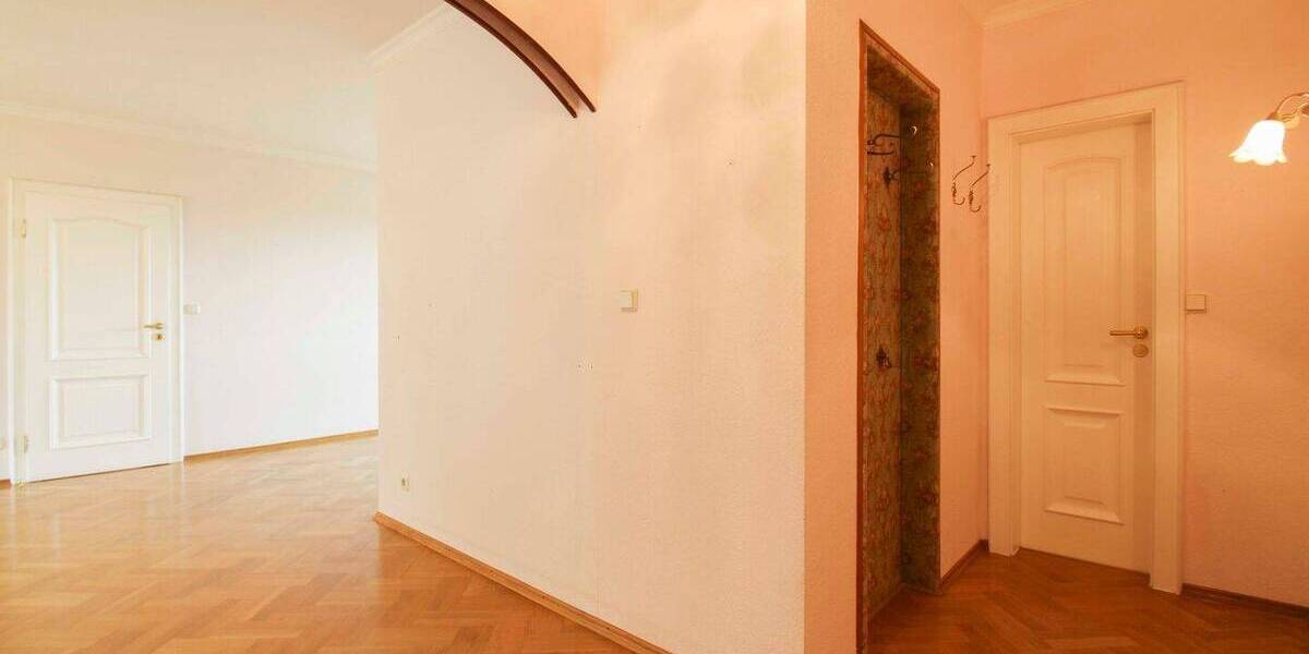 Etagenwohnung Steinbach (Taunus) - 3 Zimmer, 89 m&sup2;, 315.000&euro; | Angebot:26790204