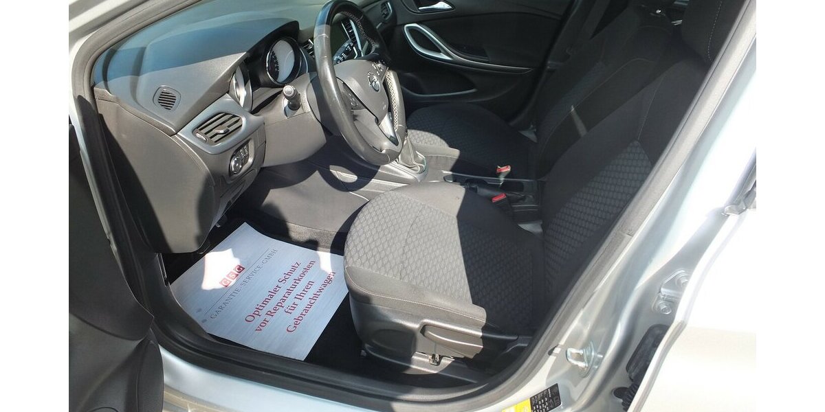 Opel Astra EDITION NAVI KLIMA TEMPOMAT BLUETOOTH 99.125 km 9.908 &euro; Köln 50858