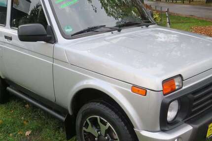 Lada Niva 12.413 km 18.750 € Michendorf 14552