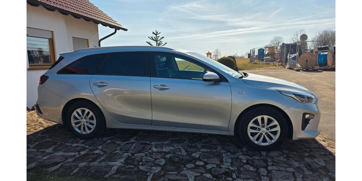 Kia ceed Sportswagon 31.000 km 14.999 &euro; Vinningen 66957