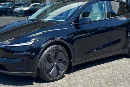 Tesla Model Y 14.100 km 54.450 &euro; Dieburg 64807