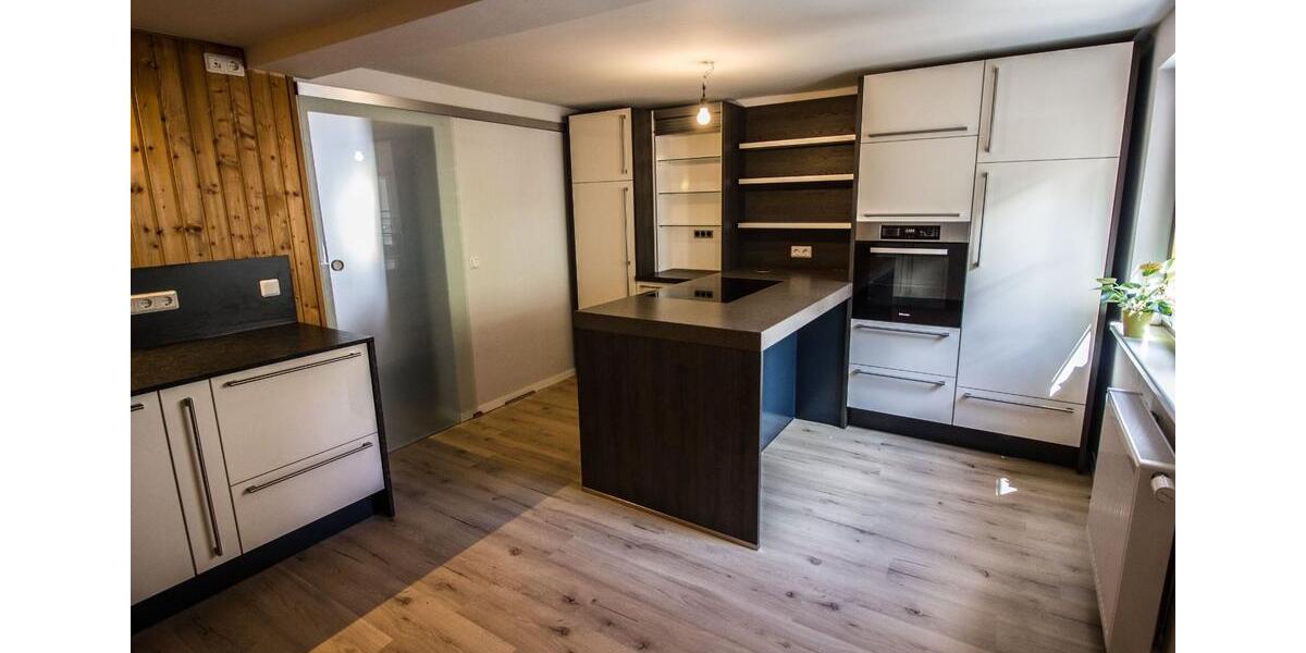 Einfamilienhaus Ruhla - 6 Zimmer, 180 m&sup2;, 950&euro; | Angebot:25608035