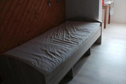 WG Zimmer möbliert! 1 zimmer