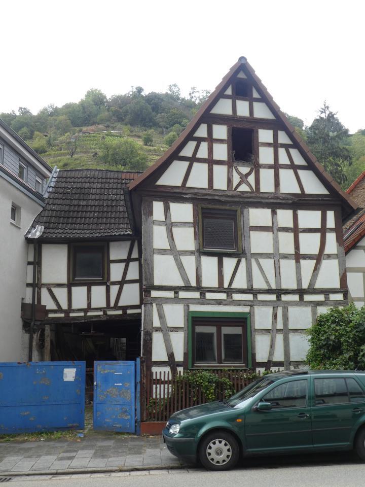 Fachwerkhaus mit Scheune in Heppenheim Bergstraße 64646 Denkmal