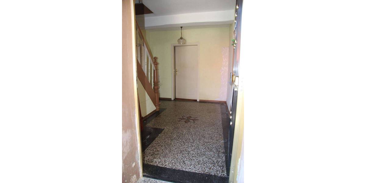 Mehrfamilienhaus, Wohnhaus Schlitz - 8 Zimmer, 158 m&sup2;, 130.000&euro; | Angebot:26805717