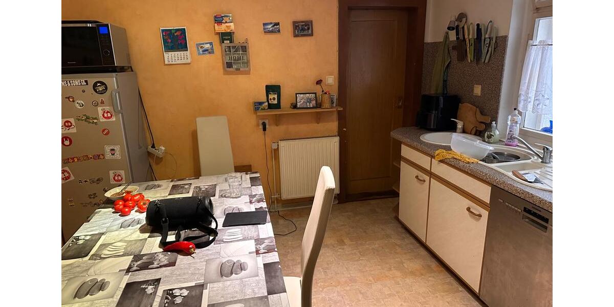 Reihenhaus Waltershausen - 10 Zimmer, 160 m&sup2;, 185.000&euro; | Angebot:23055934
