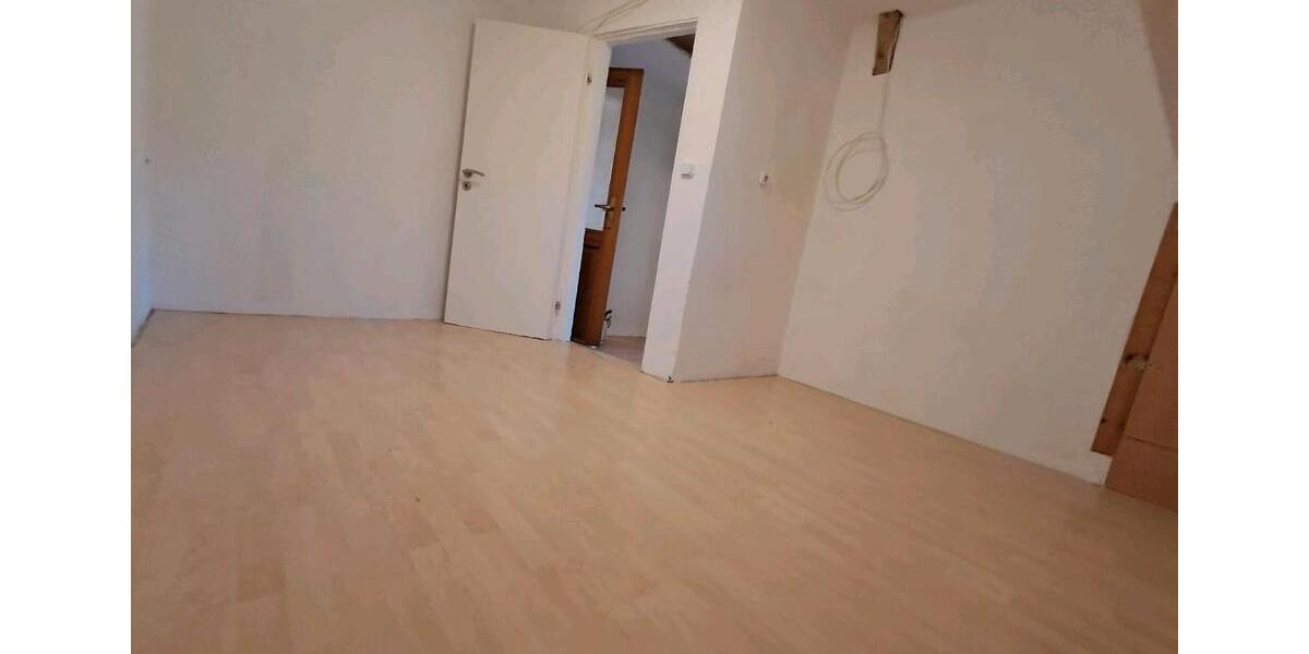 Etagenwohnung Freudenberg - 5 Zimmer, 84 m&sup2;, 790&euro; | Angebot:26399997