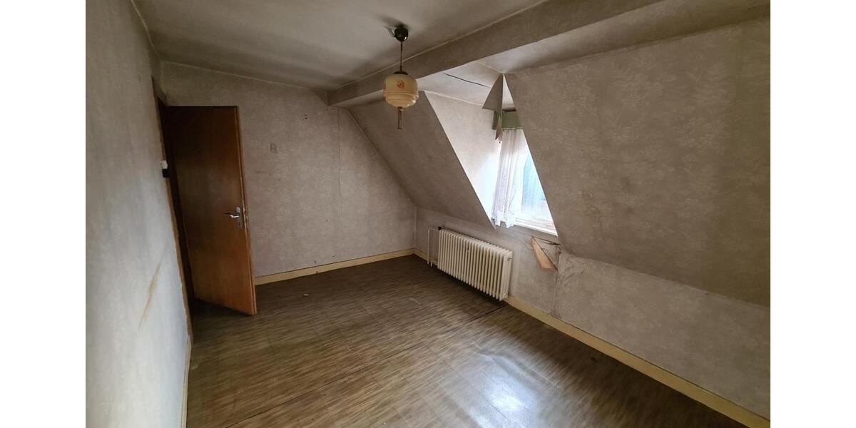 Einfamilienhaus Erbach - 7 Zimmer, 150 m&sup2;, 290.000&euro; | Angebot:26963253