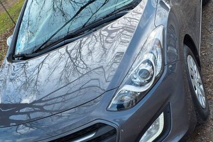 Hyundai i30 48.000 km 9.400 &euro; Kassel 34123