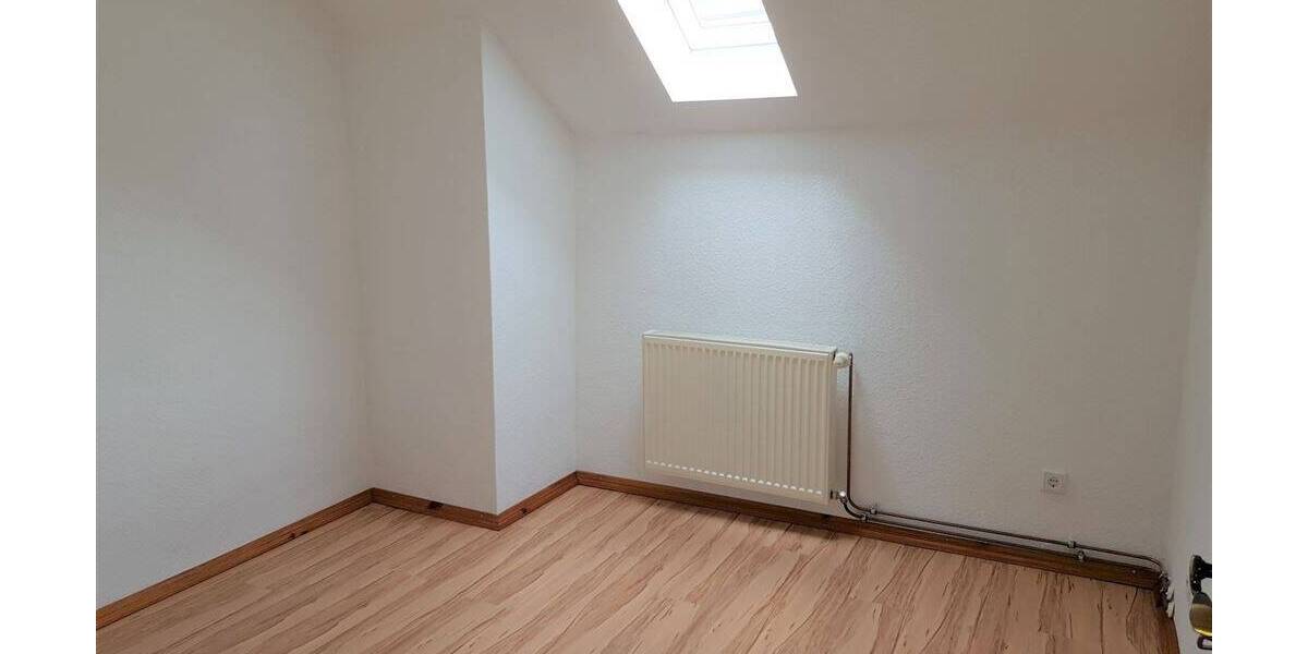 Etagenwohnung Bennhausen - 3 Zimmer, 90 m&sup2;, 600&euro; | Angebot:26919847