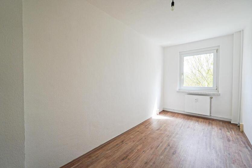 Renovierte Dreiraumwohnung mit Balkon– sofort bezugsfrei! zimmer