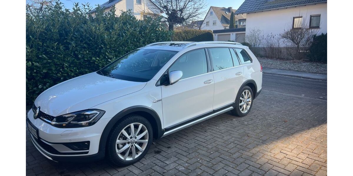 VW Golf 152.000 km 16.000 &euro; Eslohe 59889