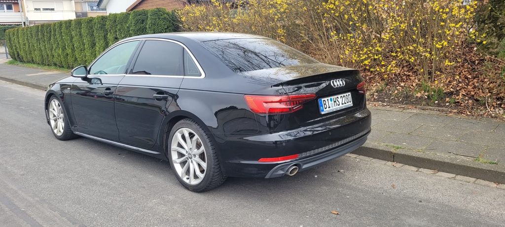 Audi A4 208.000 km 14.450 &euro; Bad salzuflen 32105
