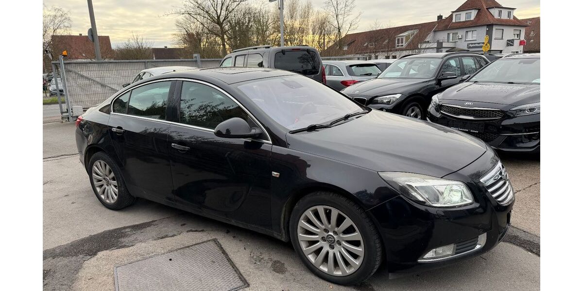Opel Insignia 220.000 km 2.499 &euro; Detmold 32758