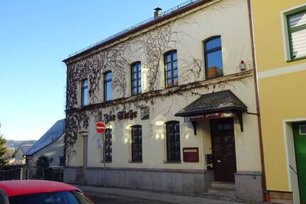 Haus Treuen - 8 Zimmer, 267 m&sup2;, 329.000&euro; | Angebot:21672074