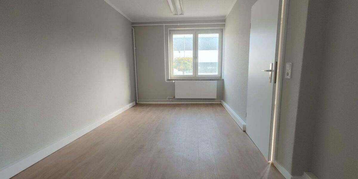 Gewerbeobjekt Borsdorf Panitzsch - 3 Zimmer, 665&euro; | Angebot:24390914